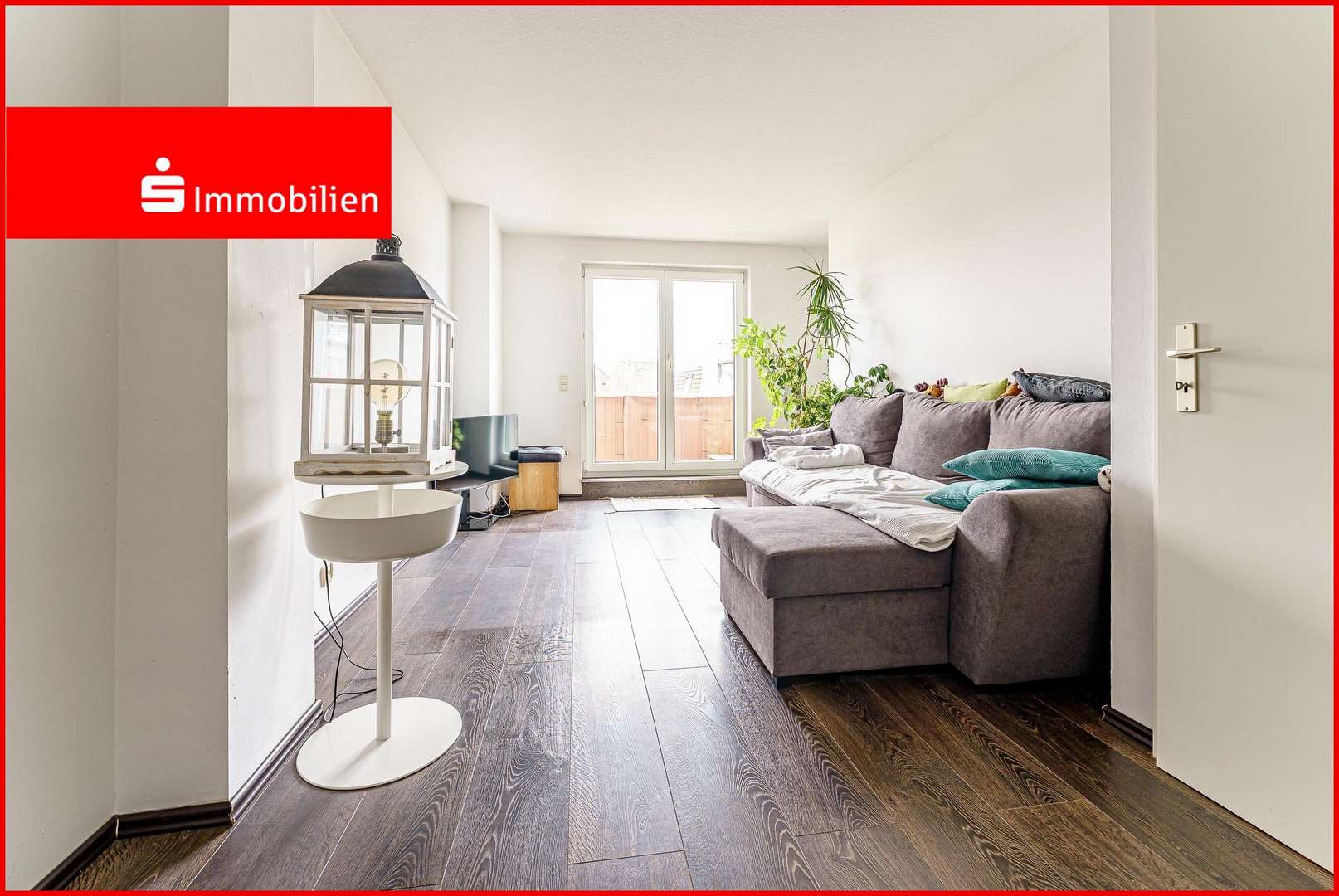 Wohn- oder Schlafzimmer mit Balkonzugang. Wohn- oder Schlafzimmer mit Balkonzugang. - Maisonette-Wohnung in 22880 Wedel mit 60m² kaufen