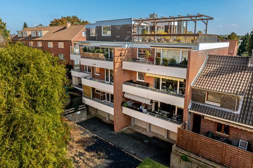 Rueckansicht Rueckansicht - Etagenwohnung in 22880 Wedel mit 106m² kaufen