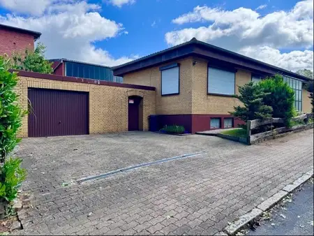 Rarität !  Bungalow mit kleinem Grundstück !