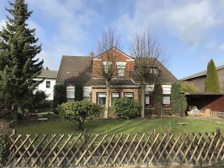 Frontansicht - Mehrfamilienhaus in 25746 Heide mit 167m² günstig kaufen