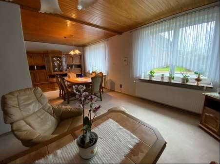 Wohnzimmer - Einfamilienhaus in 25554 Wilster mit 111m² kaufen