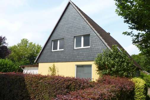 Frontansicht - Doppelhaushälfte in 25541 Brunsbüttel mit 110m² kaufen