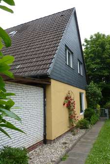 Seitenansicht - Doppelhaushälfte in 25541 Brunsbüttel mit 110m² kaufen