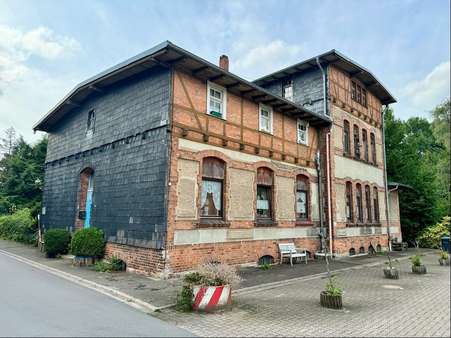 Ansicht von vorn und zur Seite - Einfamilienhaus in 25551 Hohenlockstedt mit 360m² kaufen