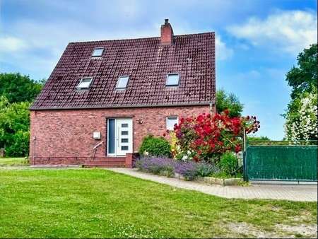 Seite-Eingang Seite-Eingang - Einfamilienhaus in 25560 Kaisborstel mit 141m² kaufen