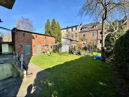 Innerstädtische Lage - Mehrfamilienhaus mit 7 WE - langfristige Mieter