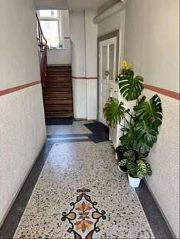 Eingangsbereich mit Terrazzoboden Eingangsbereich mit Terrazzoboden - Mehrfamilienhaus in 25524 Itzehoe mit 332m² kaufen