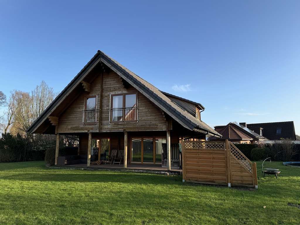 Gartenansicht - Einfamilienhaus in 25541 Brunsbüttel mit 195m² kaufen