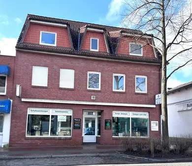 Gepflegtes Wohn-/Geschäftshaus mit fast 450 m² Gesamtfläche