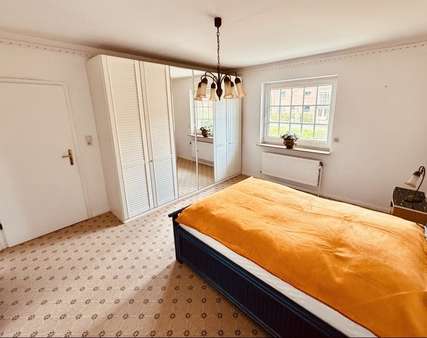 Schlafzimmer EG - Einfamilienhaus in 25524 Itzehoe mit 294m² kaufen