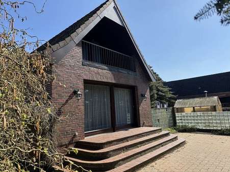 Terrassenausgang Wohnzimmer - Einfamilienhaus in 25704 Elpersbüttel mit 155m² kaufen