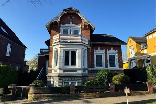 Gepfl. Stadthaus mit Stil + VK + Garage in ruhiger, innerstädtischer Lage