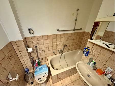 Wannenbad-1 - Etagenwohnung in 25563 Wrist mit 44m² kaufen