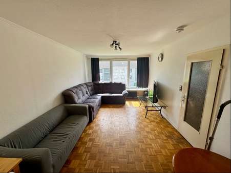 Wohnzimmer - Etagenwohnung in 25563 Wrist mit 44m² kaufen