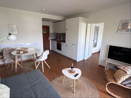Blick in die Küche - Etagenwohnung in 25761 Büsum mit 38m² kaufen