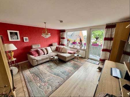 Wohnzimmer - Dachgeschosswohnung in 25563 Wrist mit 50m² kaufen