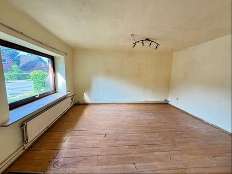 Wohnzimmer - Einfamilienhaus in 25524 Itzehoe mit 140m² kaufen
