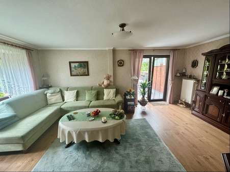 Wohnzimmer mit Terrassenzugang-1 - Einfamilienhaus in 25524 Itzehoe mit 87m² kaufen