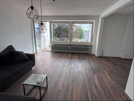 Wohnzimmeransicht 1 - Etagenwohnung in 25524 Itzehoe mit 77m² kaufen