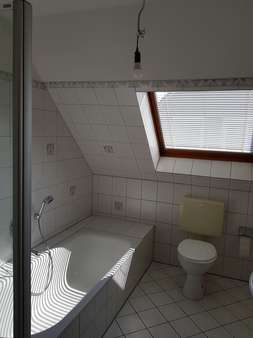OG-Badansicht1 - Zweifamilienhaus in 25582 Hohenaspe mit 166m² kaufen