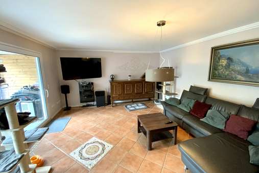 Wohnzimmer - Bungalow in 23617 Stockelsdorf mit 144m² günstig kaufen