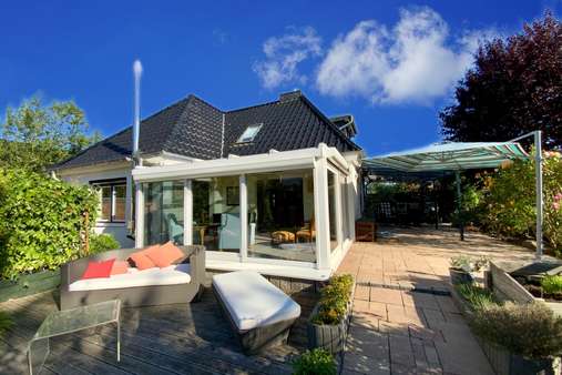 Gartenansicht - Einfamilienhaus in 23570 Lübeck mit 139m² günstig kaufen