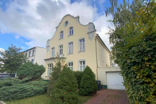 Fassade - Mehrfamilienhaus in 23554 Lübeck, St. Lorenz Nord mit 413m² günstig kaufen