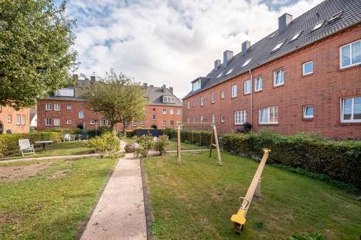 Kinderspielplatz - Erdgeschosswohnung in 23570 Lübeck mit 60m² günstig kaufen