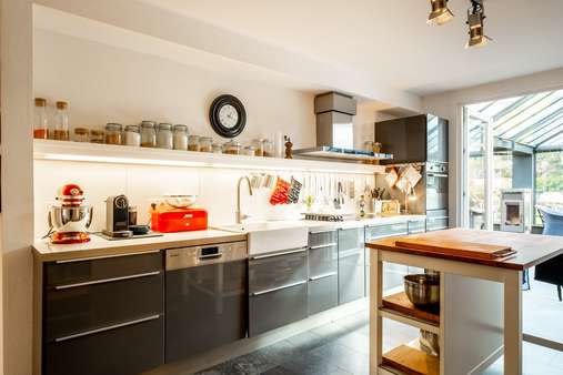 offene Küche - Einfamilienhaus in 23570 Lübeck mit 192m² kaufen