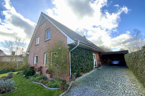 Eingangsansicht - Einfamilienhaus in 23556 Lübeck mit 168m² günstig kaufen