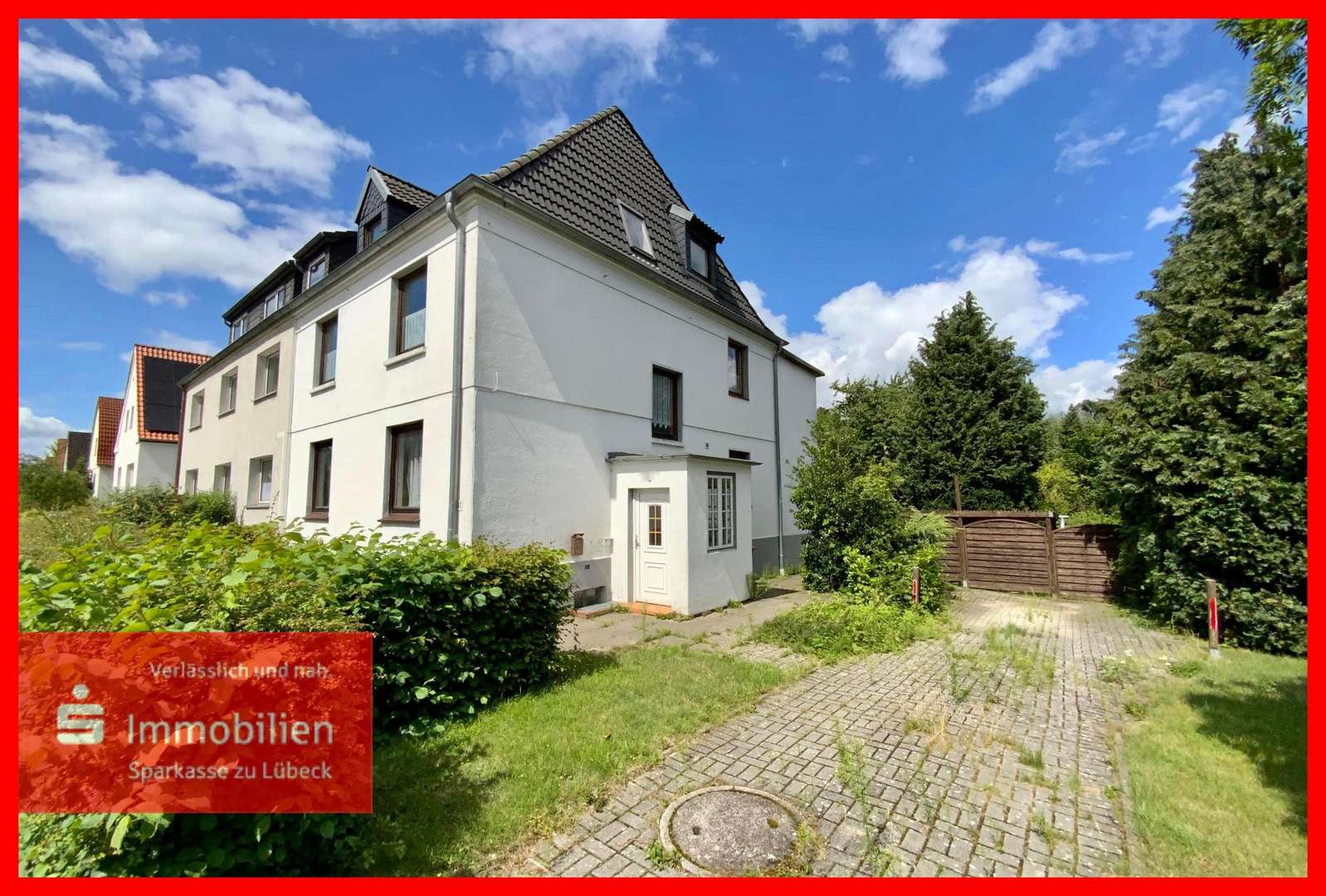 Straßenansicht - Doppelhaushälfte in 23562 Lübeck mit 164m² kaufen