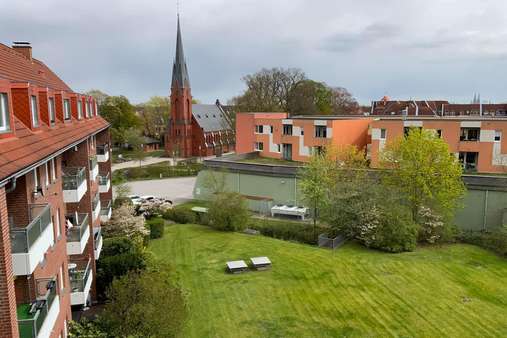Aussicht - Dachgeschosswohnung in 23617 Stockelsdorf mit 55m² günstig kaufen