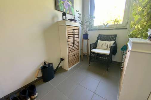 Hausflur Hausflur - Etagenwohnung in 23570 Lübeck mit 105m² kaufen