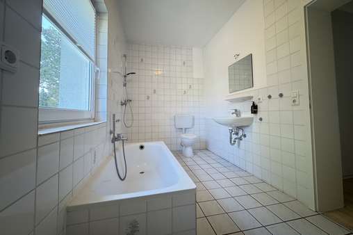 Bad Erdgeschoss Bad Erdgeschoss - Mehrfamilienhaus in 23683 Scharbeutz mit 268m² kaufen