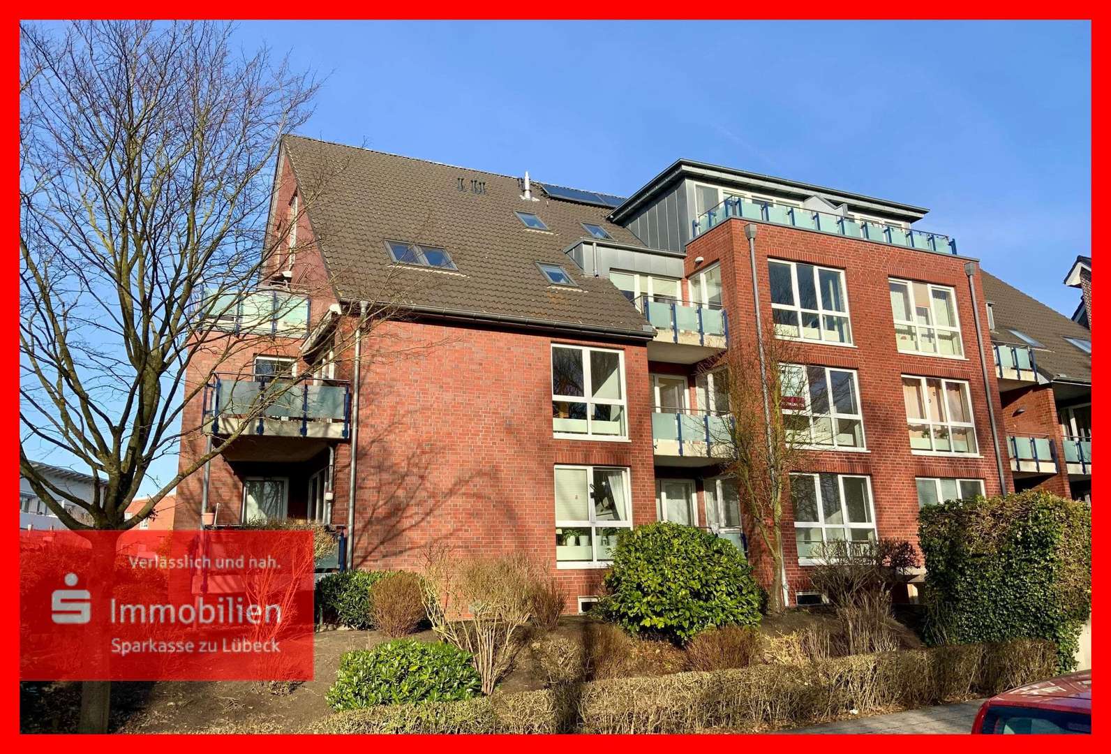 Straßenansicht - Etagenwohnung in 23570 Lübeck mit 88m² kaufen