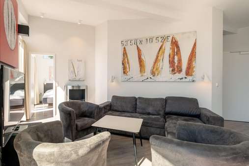 Wohnzimmer - Penthouse-Wohnung in 23570 Lübeck mit 108m² kaufen