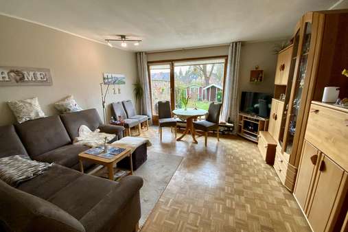 Wohnzimmer - Reihenmittelhaus in 23562 Lübeck mit 65m² kaufen
