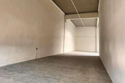 Halle 3a - Halle in 23560 Lübeck mit 492m² mieten