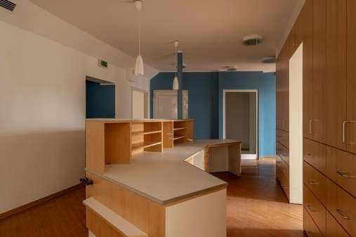 Raum 01 - Empfang - Büro in 23564 Lübeck mit 250m² kaufen