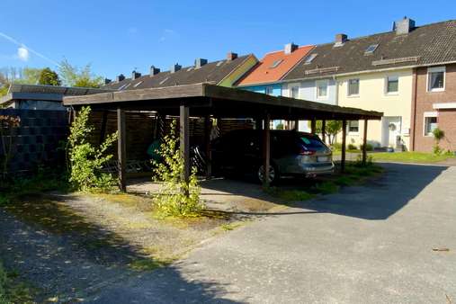 Carportanlage am Ende der Straße - Reihenmittelhaus in 23569 Lübeck mit 73m² kaufen