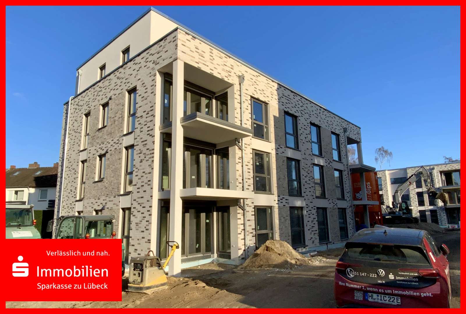 Blick auf Haus 1 - Etagenwohnung in 23562 Lübeck mit 98m² kaufen