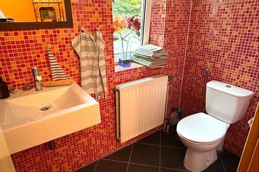 Gäste-WC - Einfamilienhaus in 23568 Lübeck mit 150m² kaufen