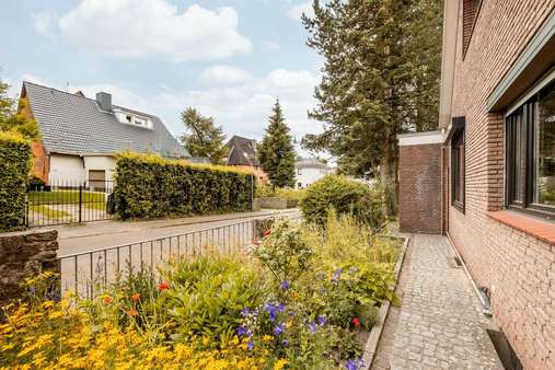 Ruhige Anliegerstraße - Einfamilienhaus in 23568 Lübeck mit 214m² kaufen