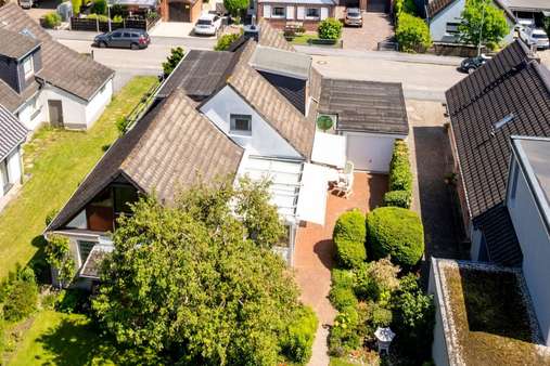 Vogelperspektive Vogelperspektive - Einfamilienhaus in 23570 Lübeck mit 165m² kaufen