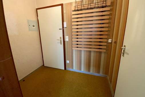 Flur im Eingangsbereich - Etagenwohnung in 23570 Lübeck mit 40m² kaufen