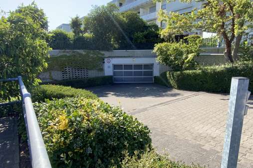 Zufahrt Tiefgarage Zufahrt Tiefgarage - Etagenwohnung in 23570 Lübeck mit 81m² kaufen