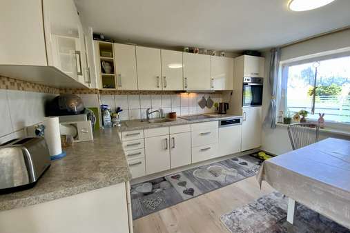 Geräumige & modernisierte Küche - Reihenmittelhaus in 23569 Lübeck mit 60m² kaufen