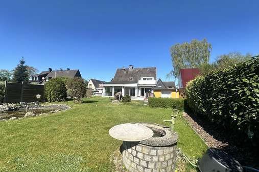 Traumhafter Garten mit viel Platz Traumhafter Garten mit viel Platz - Einfamilienhaus in 23554 Lübeck mit 140m² kaufen