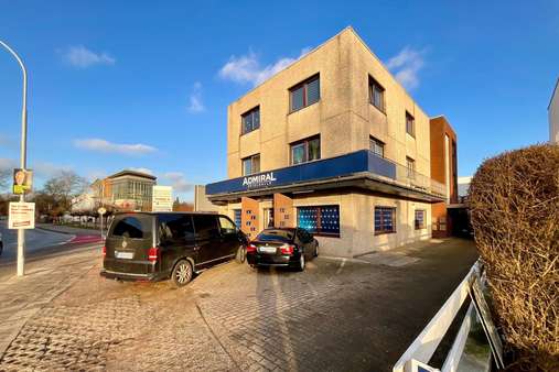Straßenansicht - Wohn- / Geschäftshaus in 23554 Lübeck mit 313m² als Kapitalanlage kaufen