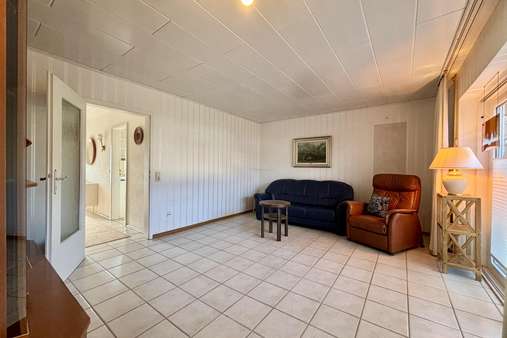 Wohnzimmer Wohnzimmer - Reihenmittelhaus in 23569 Lübeck mit 70m² kaufen